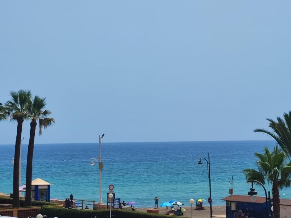 Casa Playa Guadalmar, Beautiful Apartment In Front Of The Sea, Wifi, Ac, Smart Tv, Private Parking Малага Екстериор снимка