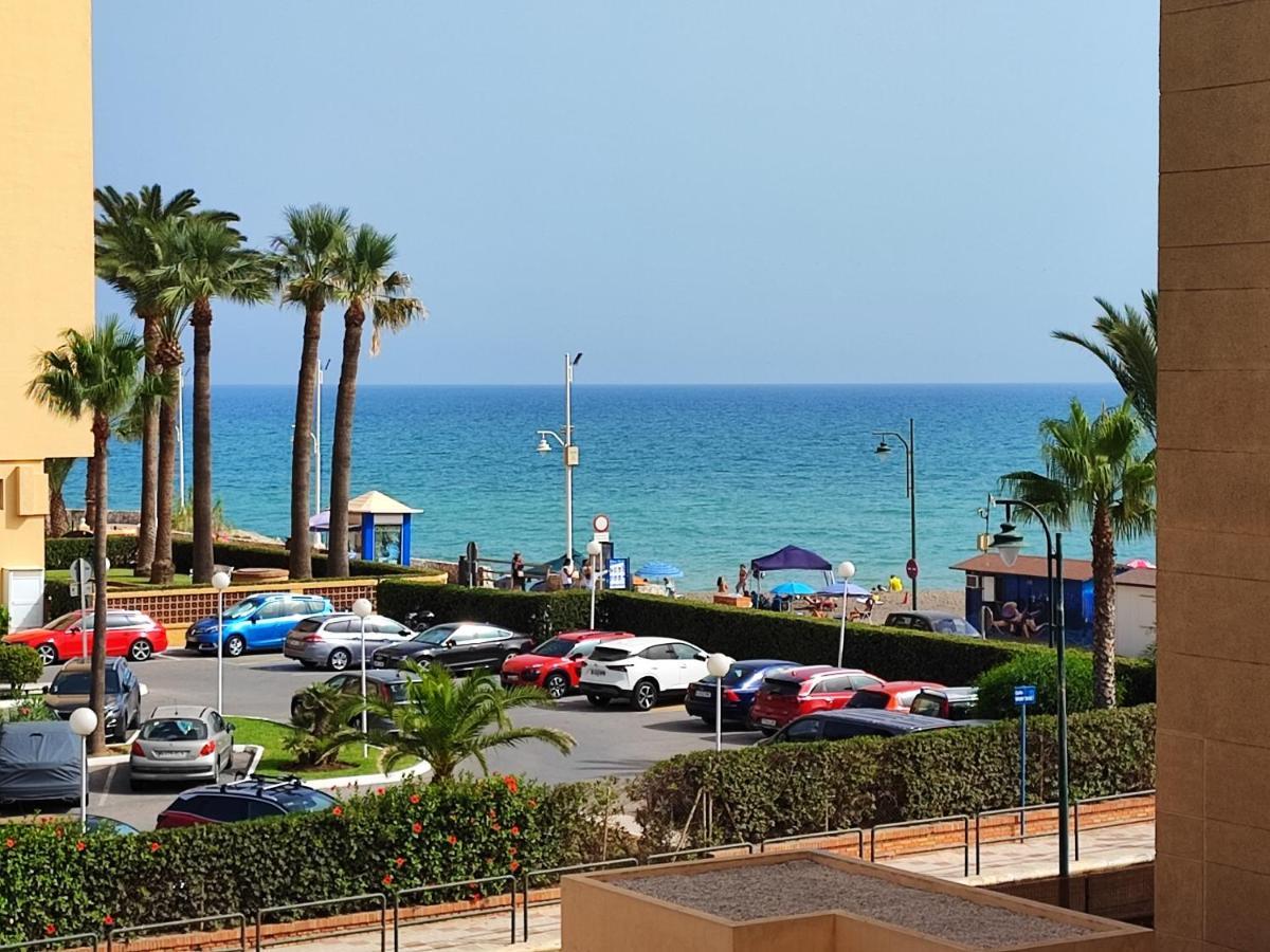 Casa Playa Guadalmar, Beautiful Apartment In Front Of The Sea, Wifi, Ac, Smart Tv, Private Parking Малага Екстериор снимка