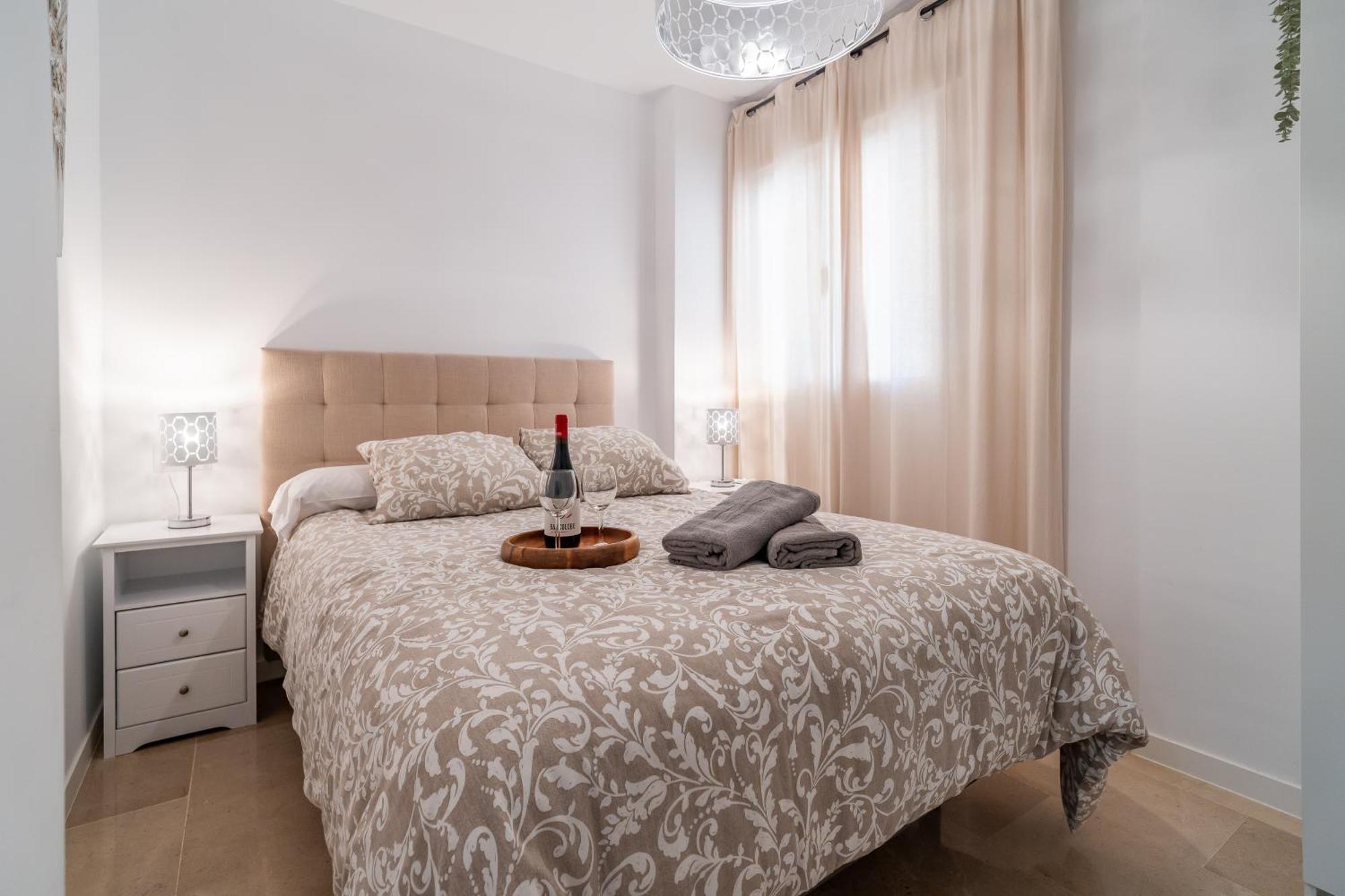 Casa Playa Guadalmar, Beautiful Apartment In Front Of The Sea, Wifi, Ac, Smart Tv, Private Parking Малага Екстериор снимка