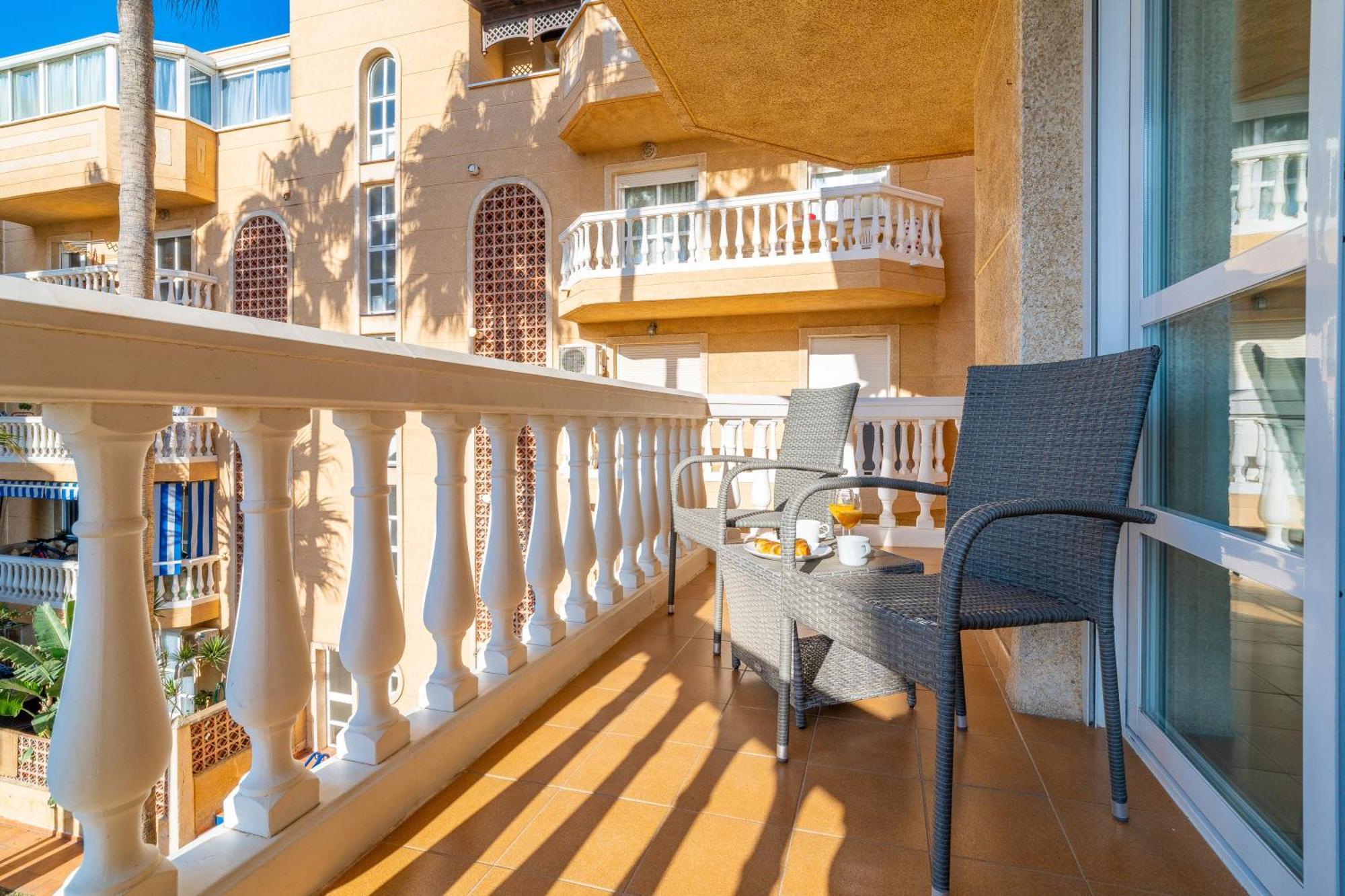 Casa Playa Guadalmar, Beautiful Apartment In Front Of The Sea, Wifi, Ac, Smart Tv, Private Parking Малага Екстериор снимка
